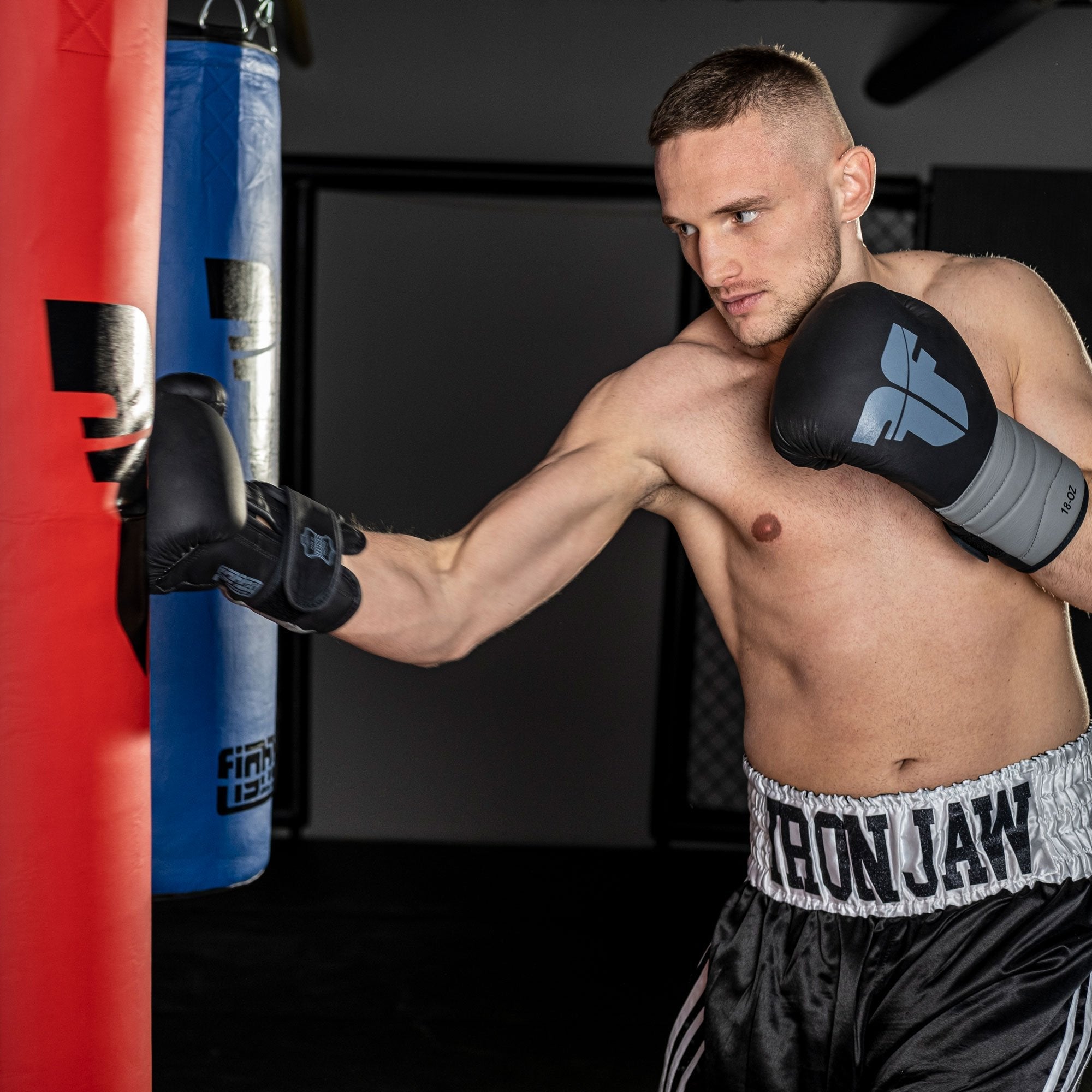 Fitness Boxsack Fighter 150cm - weiß