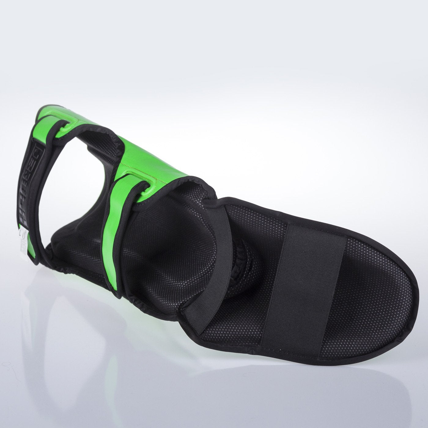 Fighter Shinguards Thai Ergo - green/black